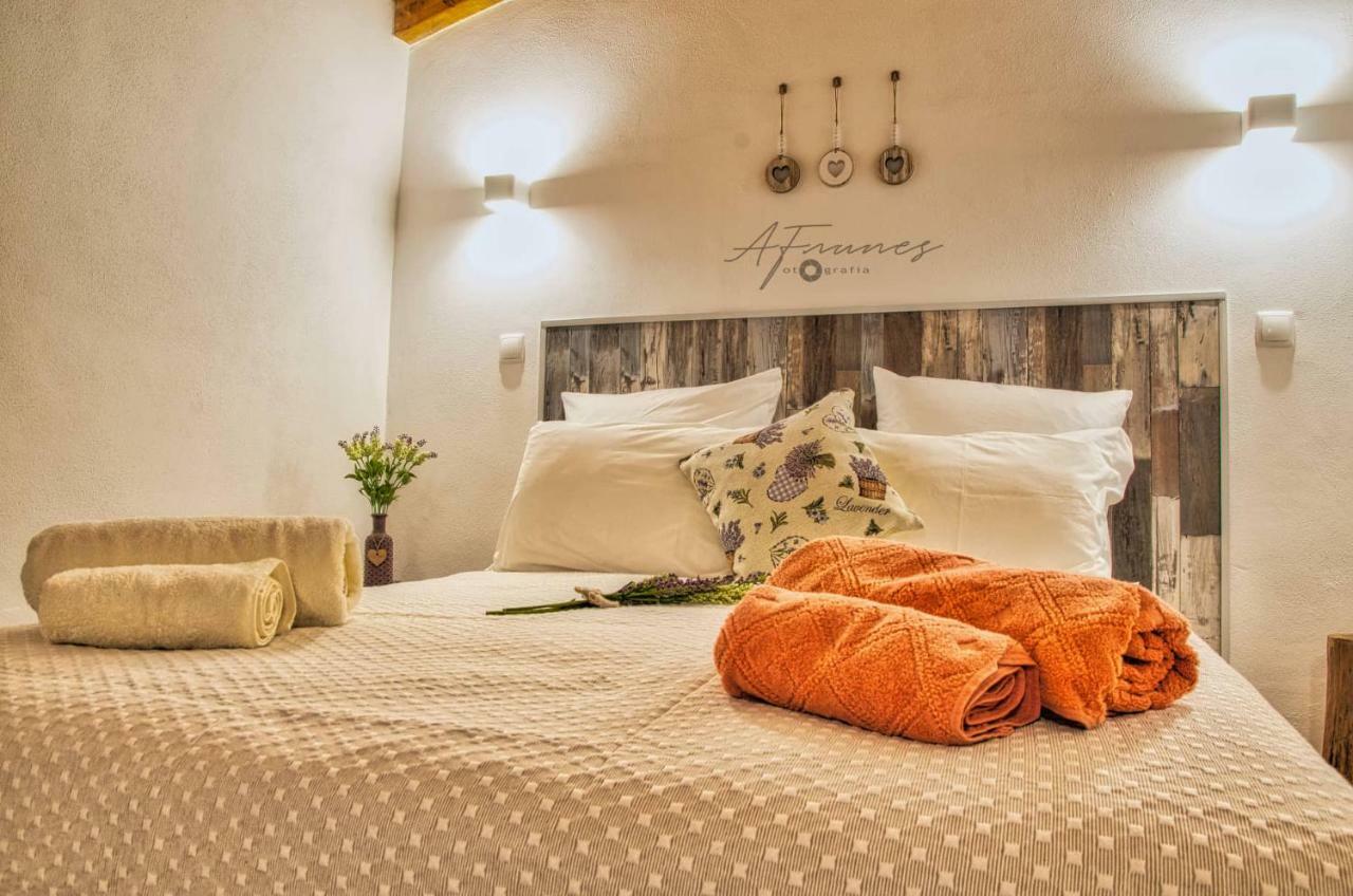 Casa Da Oliveirinha Villa แมร์โตลา ภายนอก รูปภาพ