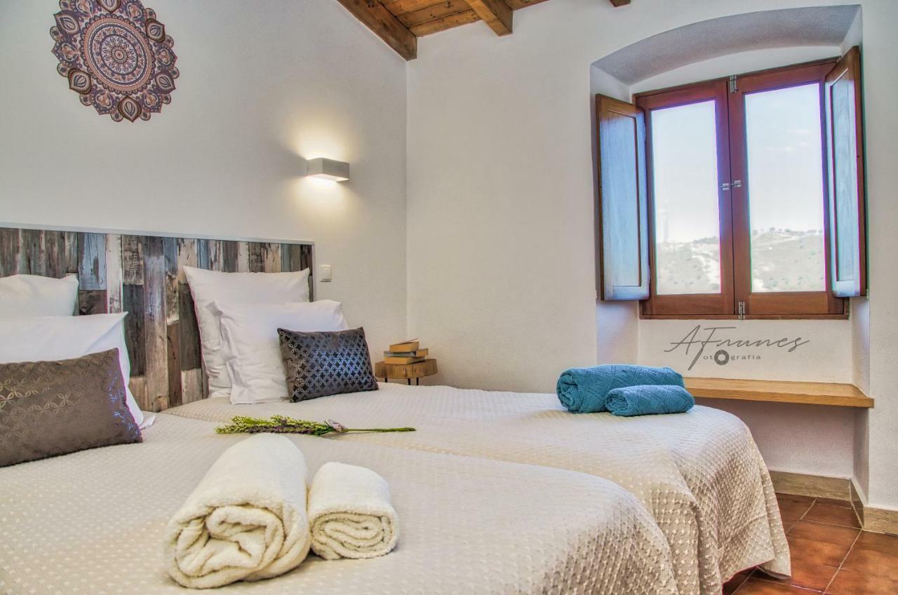 Casa Da Oliveirinha Villa แมร์โตลา ภายนอก รูปภาพ