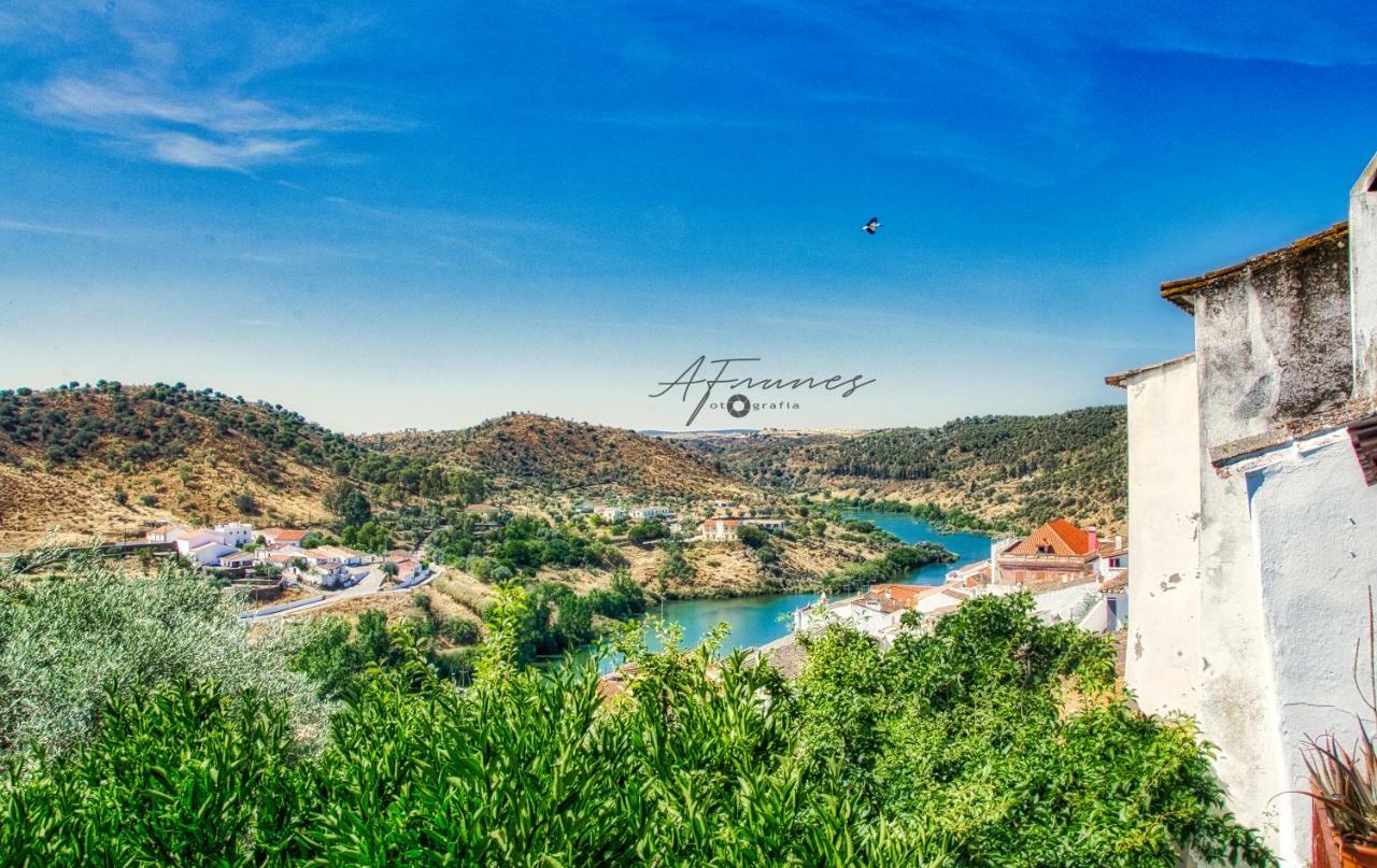 Casa Da Oliveirinha Villa แมร์โตลา ภายนอก รูปภาพ