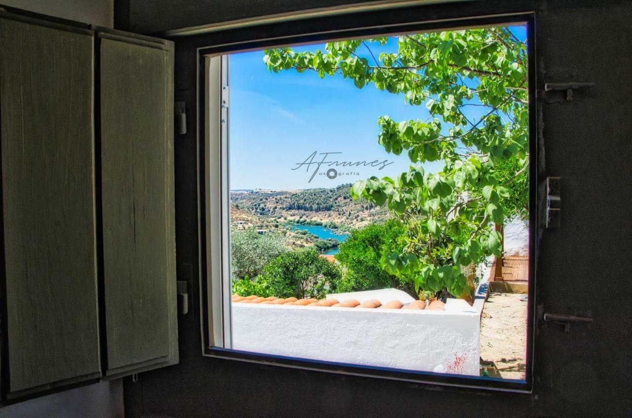 Casa Da Oliveirinha Villa แมร์โตลา ภายนอก รูปภาพ
